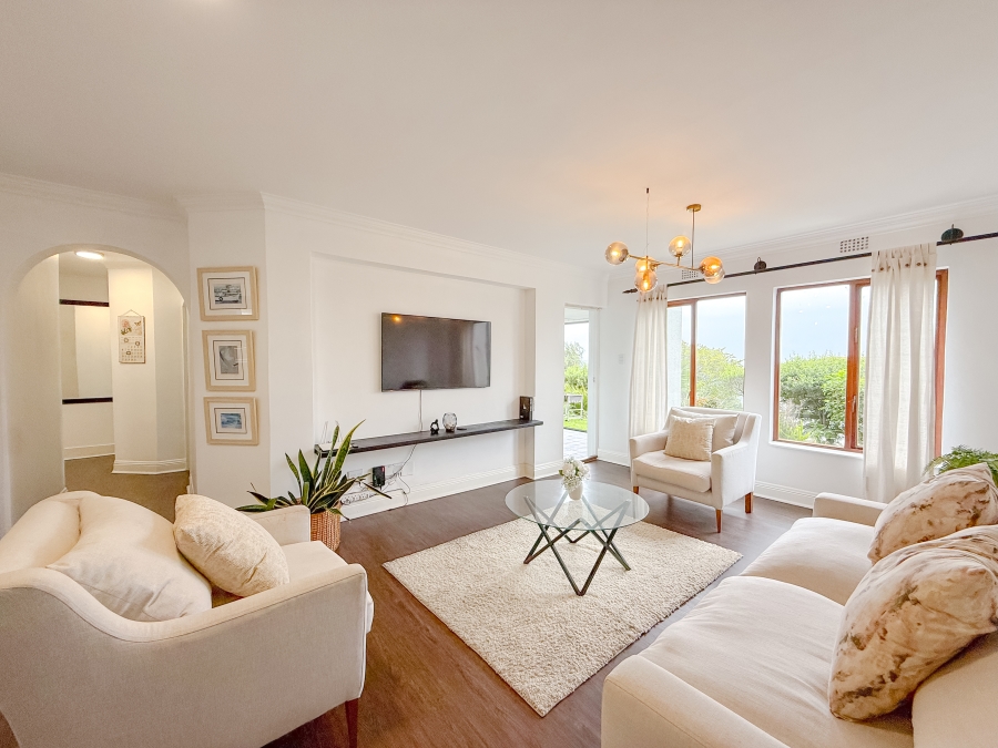 3 Bedroom Property for Sale in Castleton Western Cape